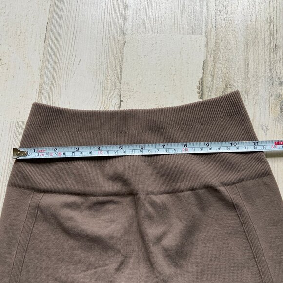 CLEARANCE! Lululemon Size 4 Size XS Flow & Go Crop Seamless Leggings Cool Cocoa - Picture 7 of 10